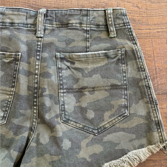 we the free camo shorts - Picture 2 of 6
